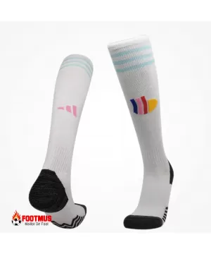 Réplique des chaussettes de football de la Belgique à l'extérieur de la Coupe du monde 2022